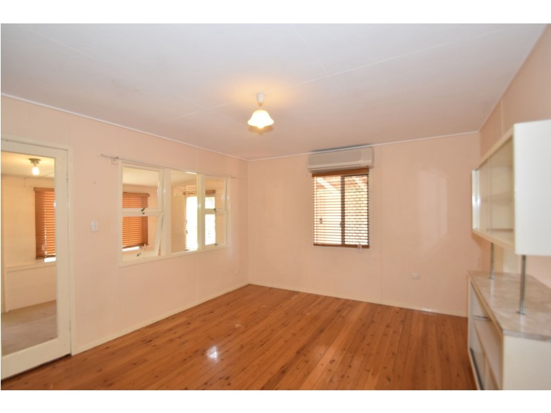 30 Boyd Street, Wilsonton QLD 4350