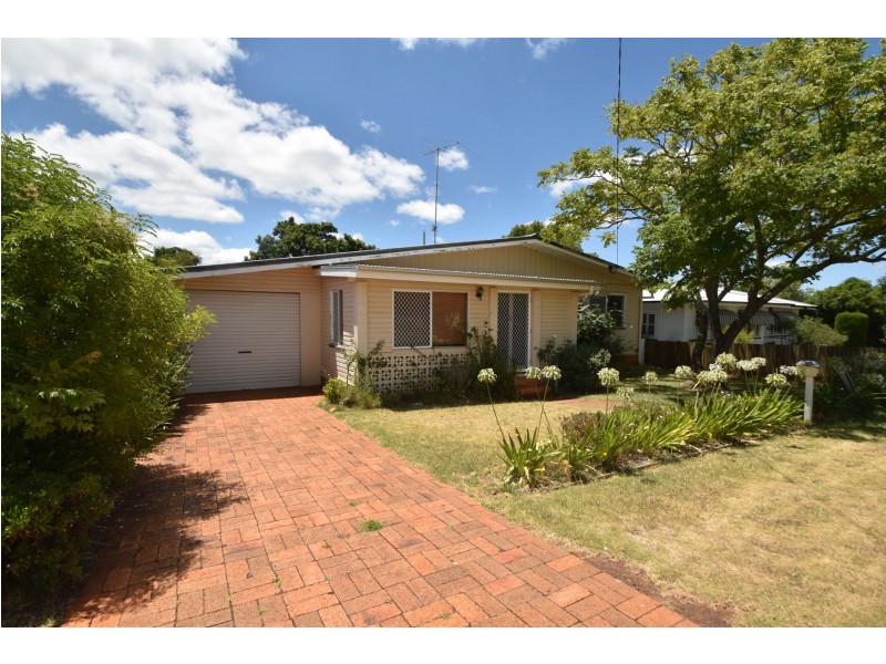 30 Boyd Street, Wilsonton QLD 4350