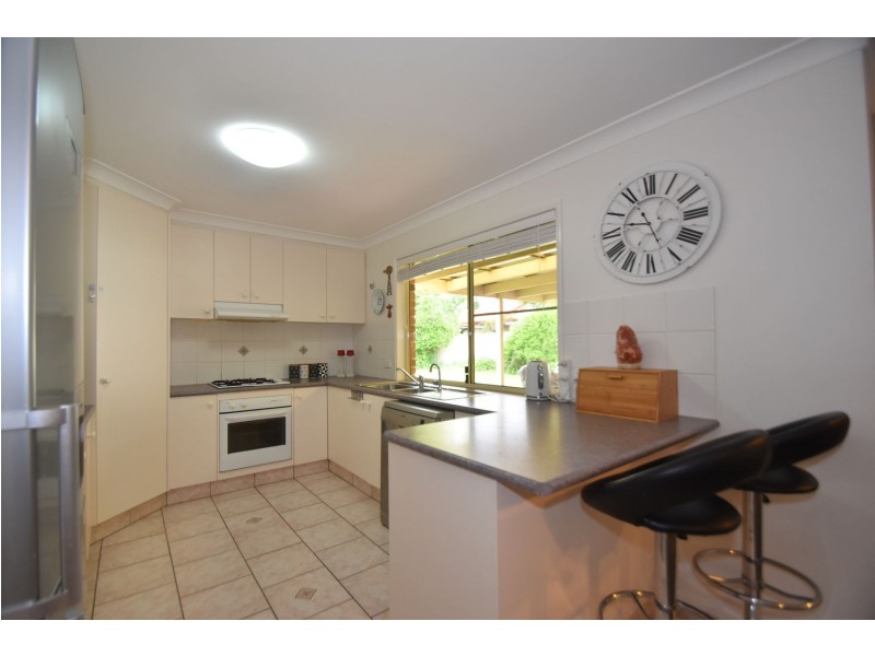 2 Buckle Court, Middle Ridge QLD 4350