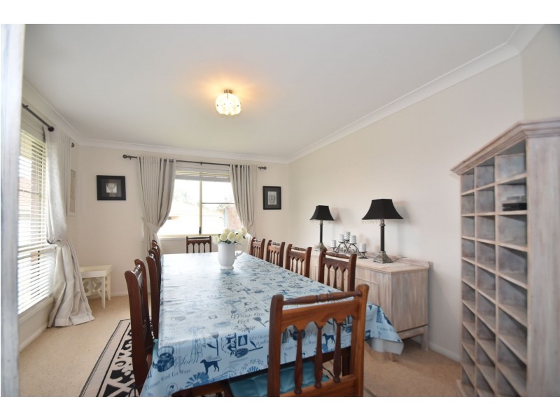 2 Buckle Court, Middle Ridge QLD 4350