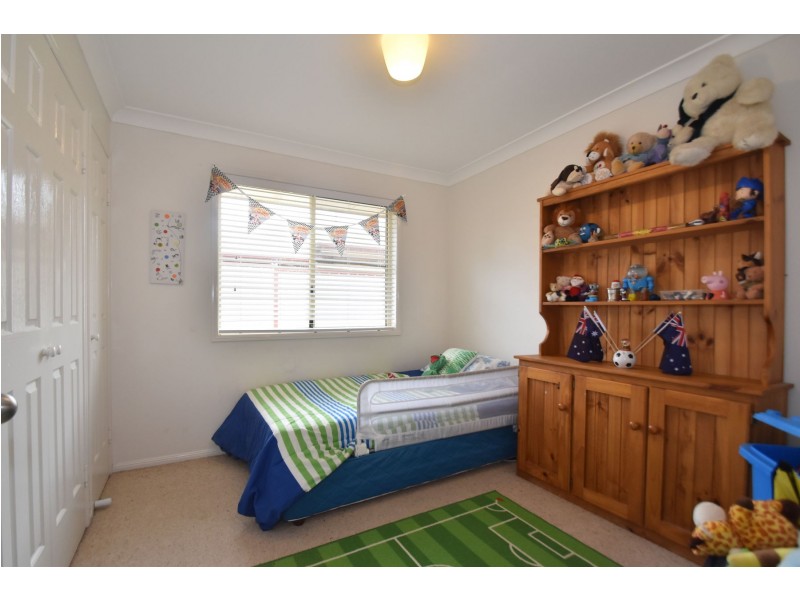 2 Buckle Court, Middle Ridge QLD 4350