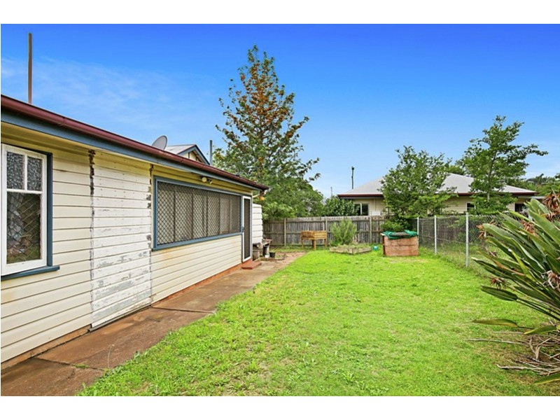 4 Underwood Crescent, Harristown QLD 4350
