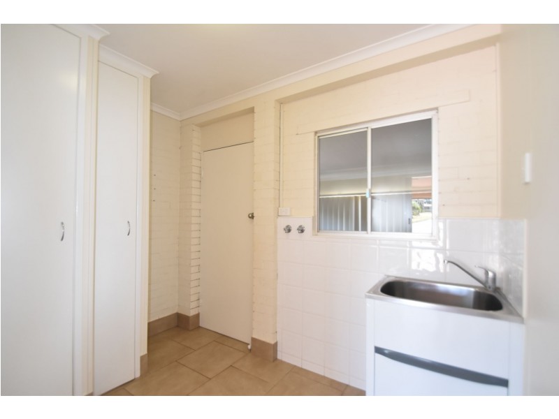 28 Wessex Street, Harristown QLD 4350