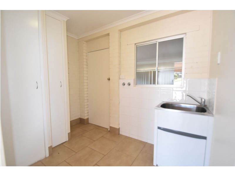 28 Wessex Street, Harristown QLD 4350