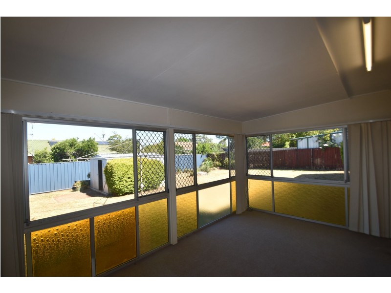 28 Wessex Street, Harristown QLD 4350