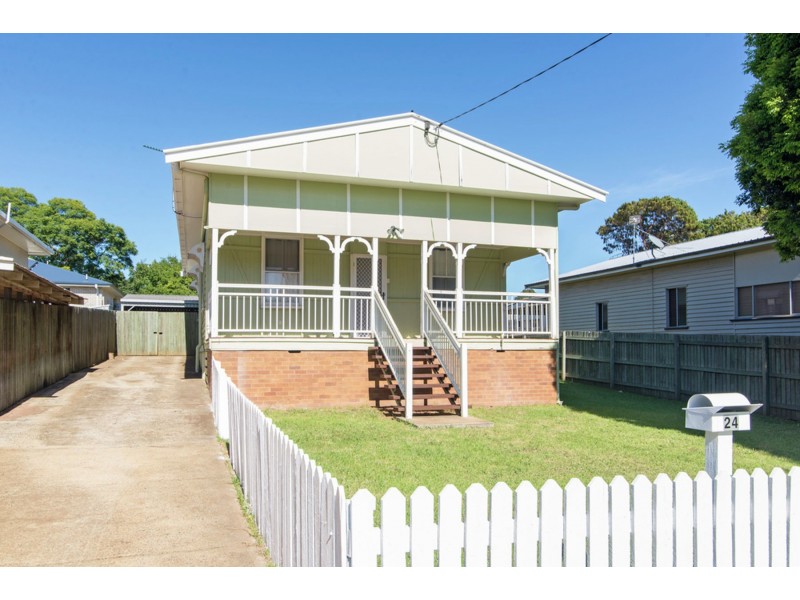 24 Swallow Court, Newtown QLD 4350