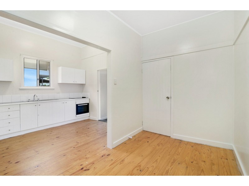 24 Swallow Court, Newtown QLD 4350