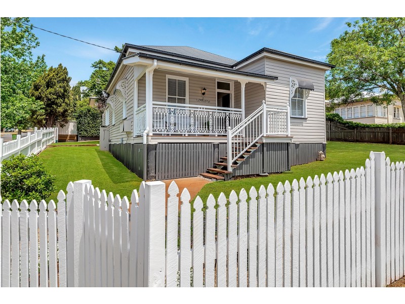 24 Seaton Street, South Toowoomba QLD 4350