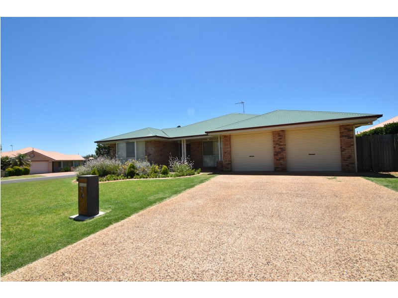 2 Deller Close, Middle Ridge QLD 4350