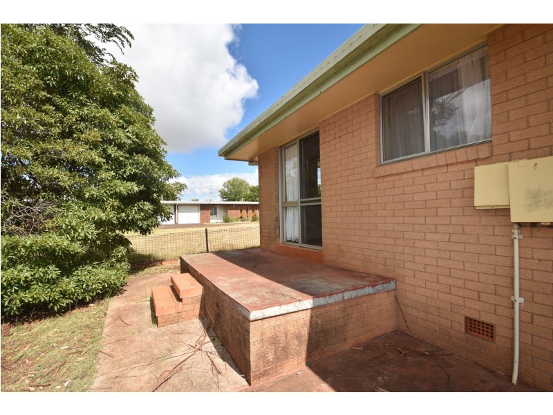 246 Alderley Street, Centenary Heights QLD 4350