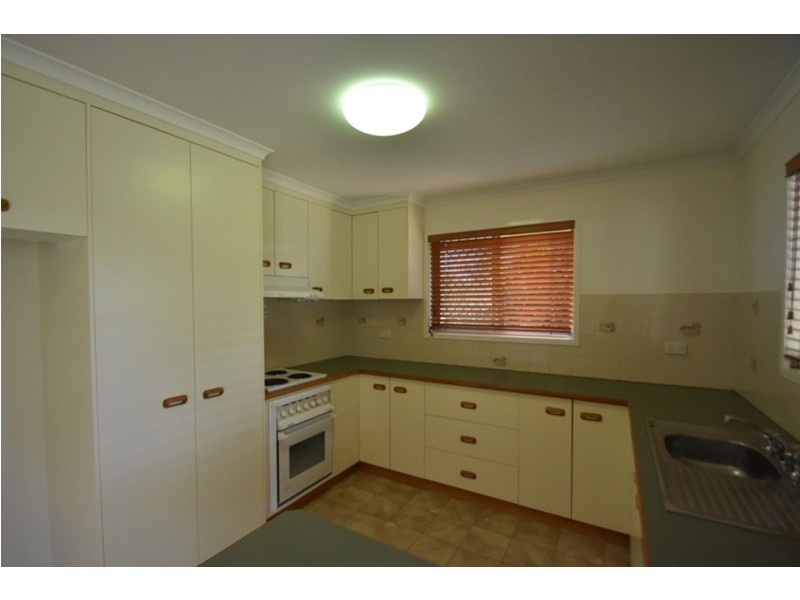 2 Kurtz Street, Kearneys Spring QLD 4350