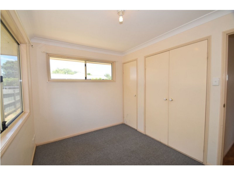 8 Monash Lane, Newtown QLD 4350