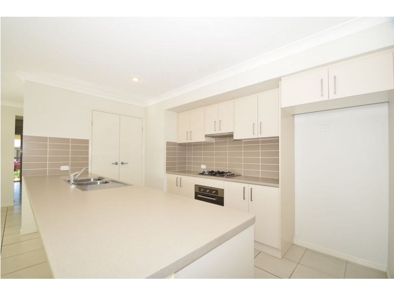 25 Sweeney Street, Kearneys Spring QLD 4350