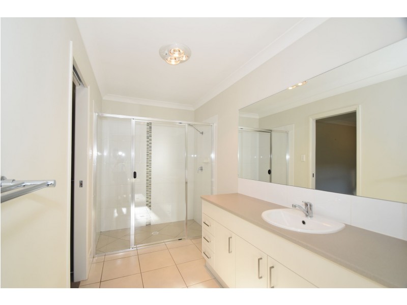 25 Sweeney Street, Kearneys Spring QLD 4350