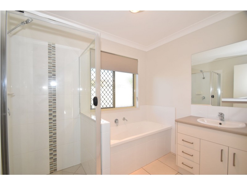 25 Sweeney Street, Kearneys Spring QLD 4350