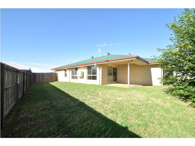 25 Sweeney Street, Kearneys Spring QLD 4350