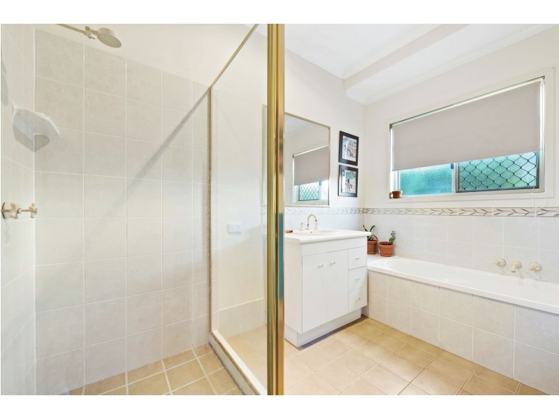 3 Shelley Court, Westbrook QLD 4350