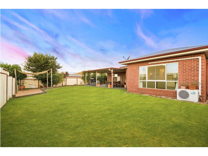 3 Shelley Court, Westbrook QLD 4350