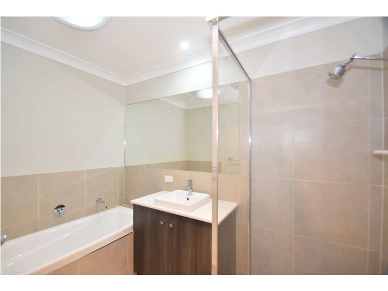 1/15 McMorrow Street, Kearneys Spring QLD 4350