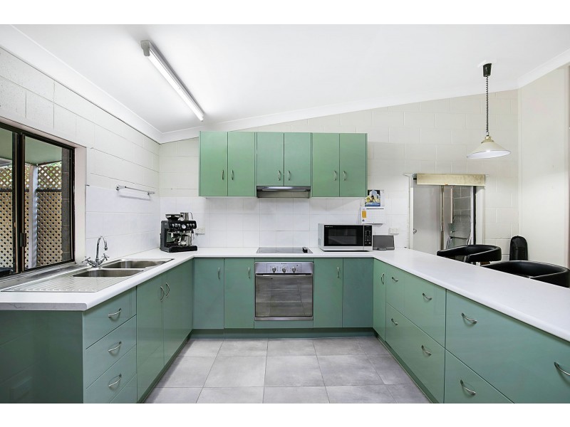 137 Koreelah Street, Upper Lockyer QLD 4352