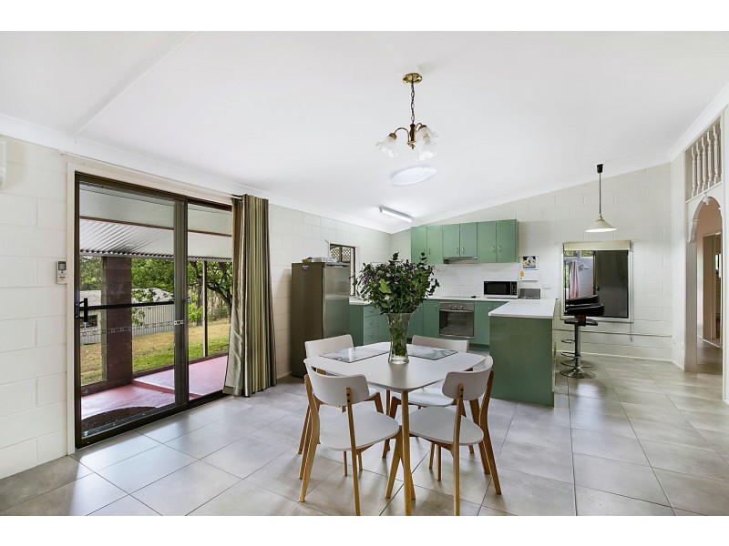 137 Koreelah Street, Upper Lockyer QLD 4352