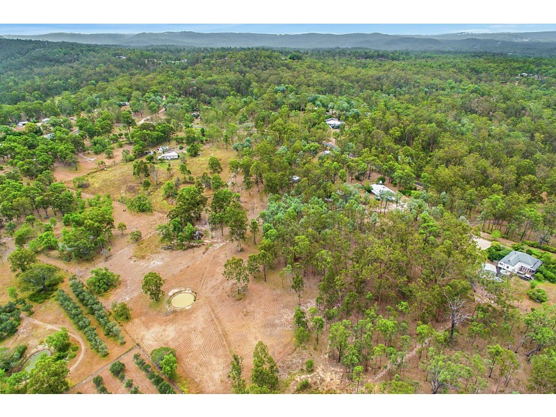 137 Koreelah Street, Upper Lockyer QLD 4352