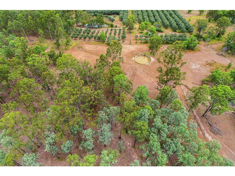 137 Koreelah Street, Upper Lockyer QLD 4352