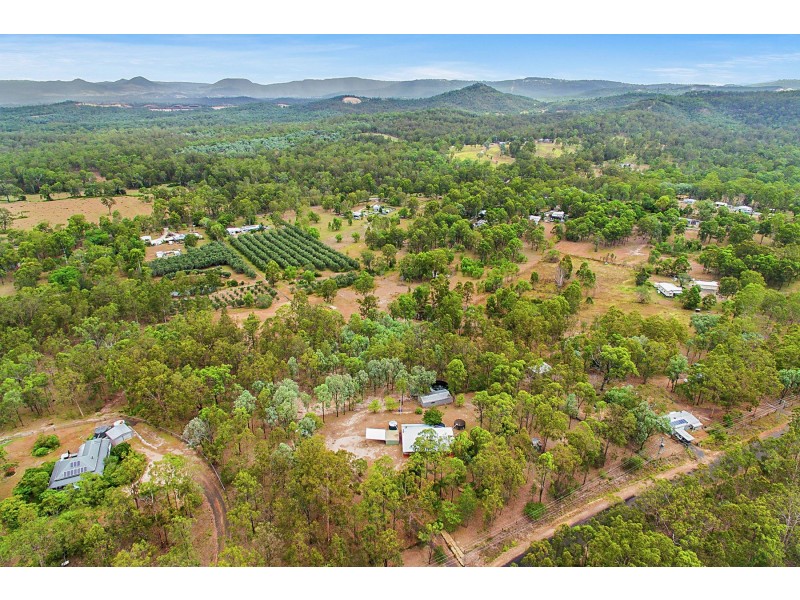 137 Koreelah Street, Upper Lockyer QLD 4352