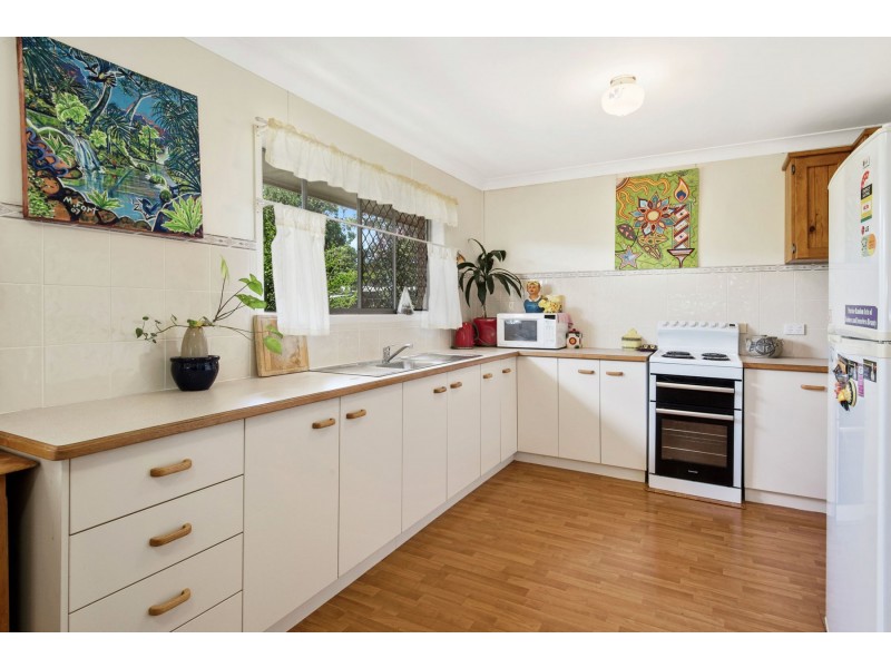 30 Llewellyn Street, Centenary Heights QLD 4350