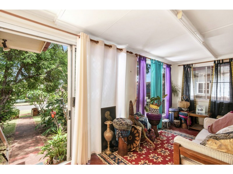 30 Llewellyn Street, Centenary Heights QLD 4350