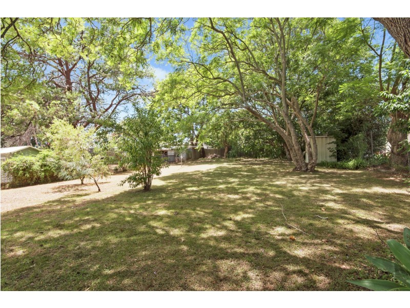 30 Llewellyn Street, Centenary Heights QLD 4350