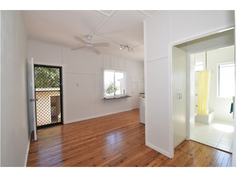 2/2 Katherine Street, North Toowoomba QLD 4350