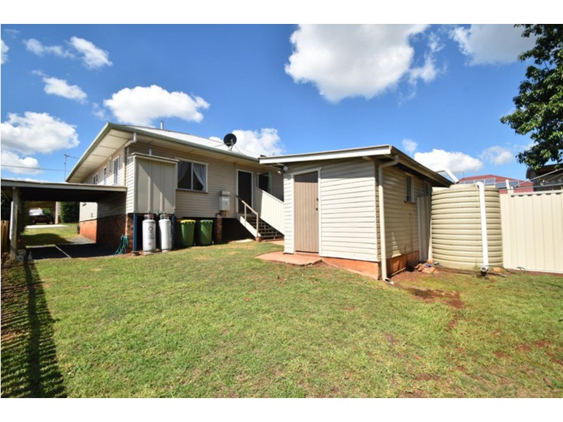 2/2 Katherine Street, North Toowoomba QLD 4350