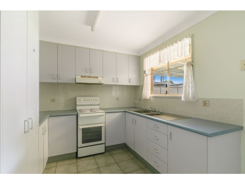 32 Cherokee Drive, Wilsonton QLD 4350