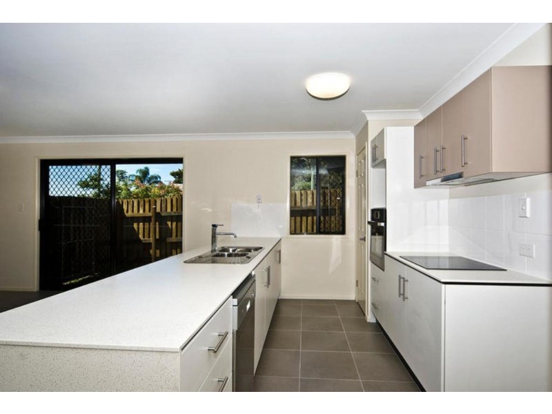 1/2 Swallow Court, Newtown QLD 4350
