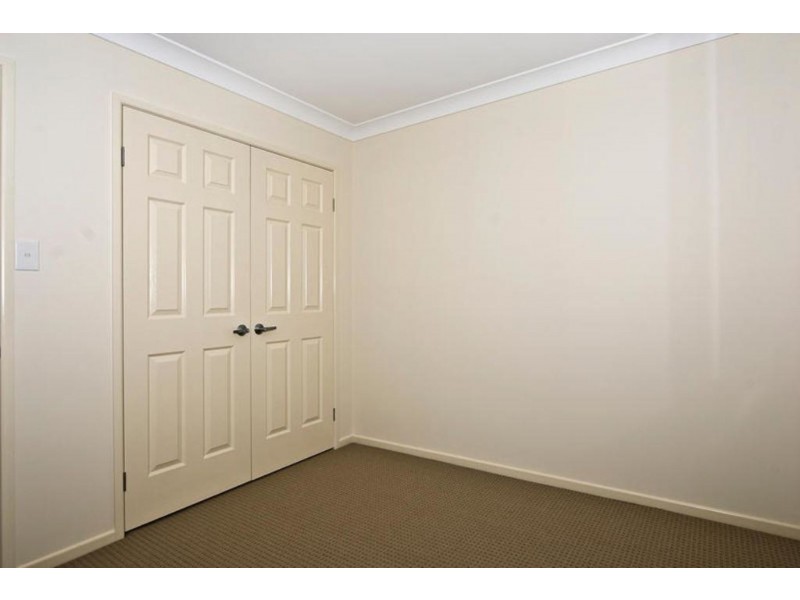 1/2 Swallow Court, Newtown QLD 4350
