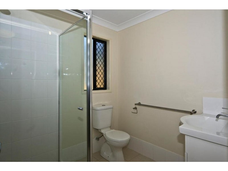 1/2 Swallow Court, Newtown QLD 4350