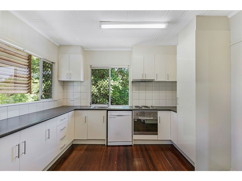 122 North Street, North Toowoomba QLD 4350