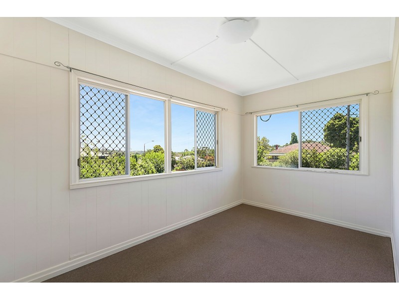 122 North Street, North Toowoomba QLD 4350