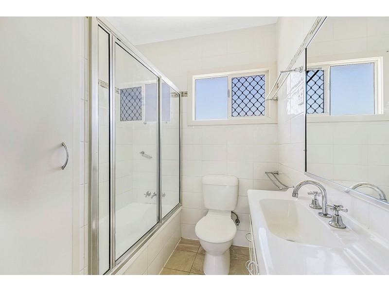 122 North Street, North Toowoomba QLD 4350