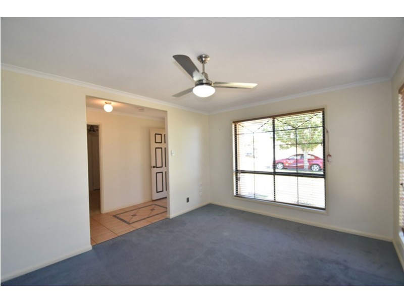 4 Scullin Street, Middle Ridge QLD 4350