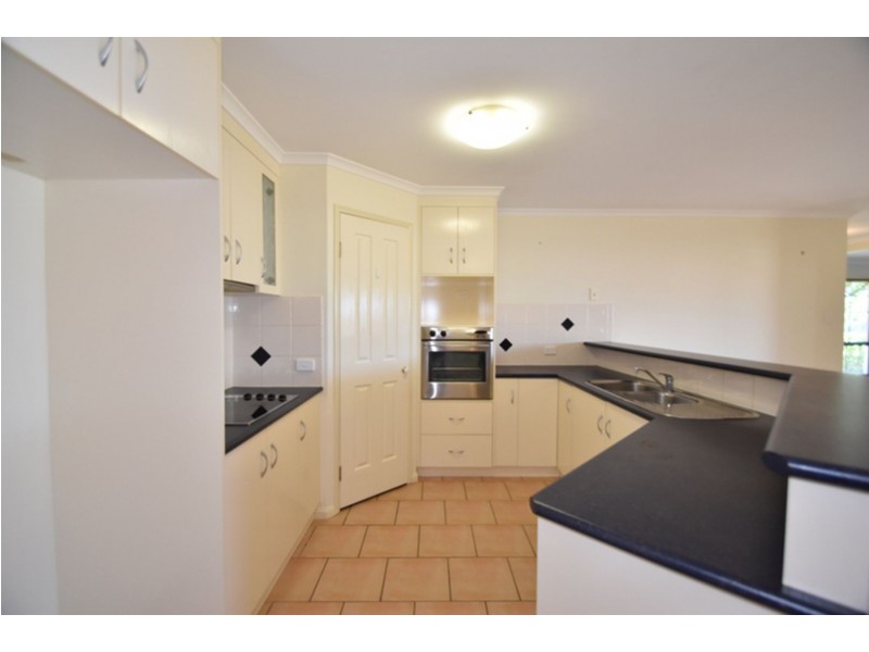 4 Scullin Street, Middle Ridge QLD 4350