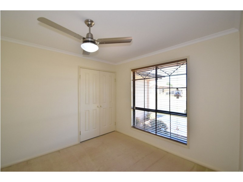 4 Scullin Street, Middle Ridge QLD 4350