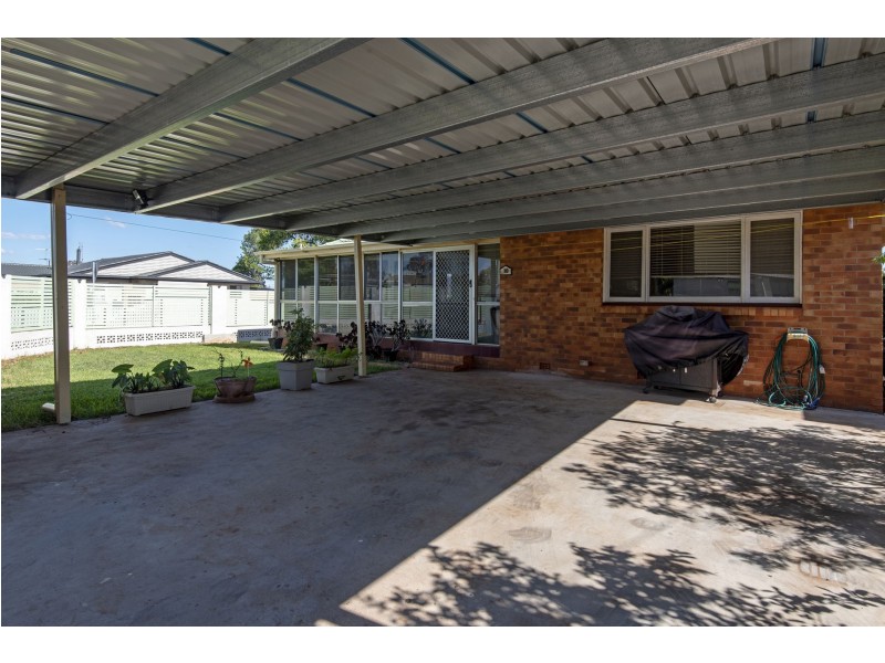 10 Friend Street, Harristown QLD 4350