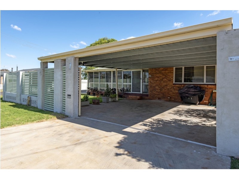 10 Friend Street, Harristown QLD 4350