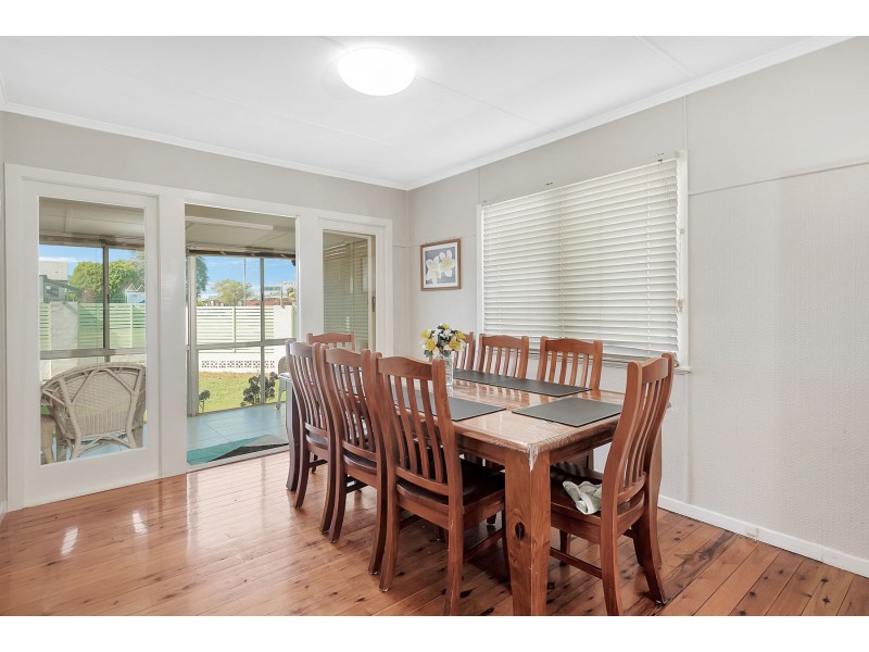 10 Friend Street, Harristown QLD 4350