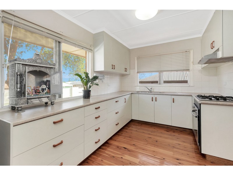 10 Friend Street, Harristown QLD 4350