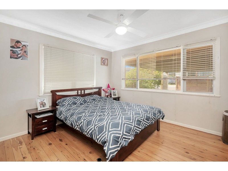 10 Friend Street, Harristown QLD 4350