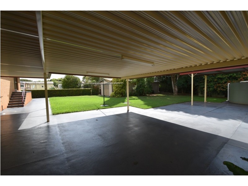 22 Erin Street, Wilsonton QLD 4350