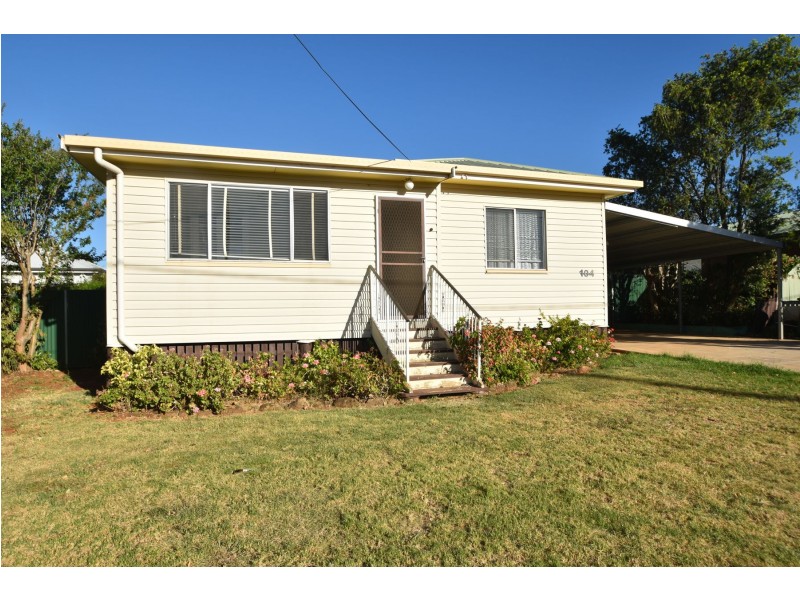 104 Water Street, South Toowoomba QLD 4350